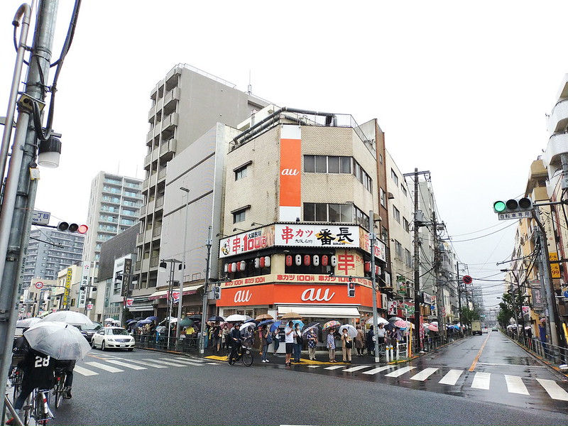 2020年6月13日(土)、町屋駅近くに大行列が出現!この行列ができた理由とは
