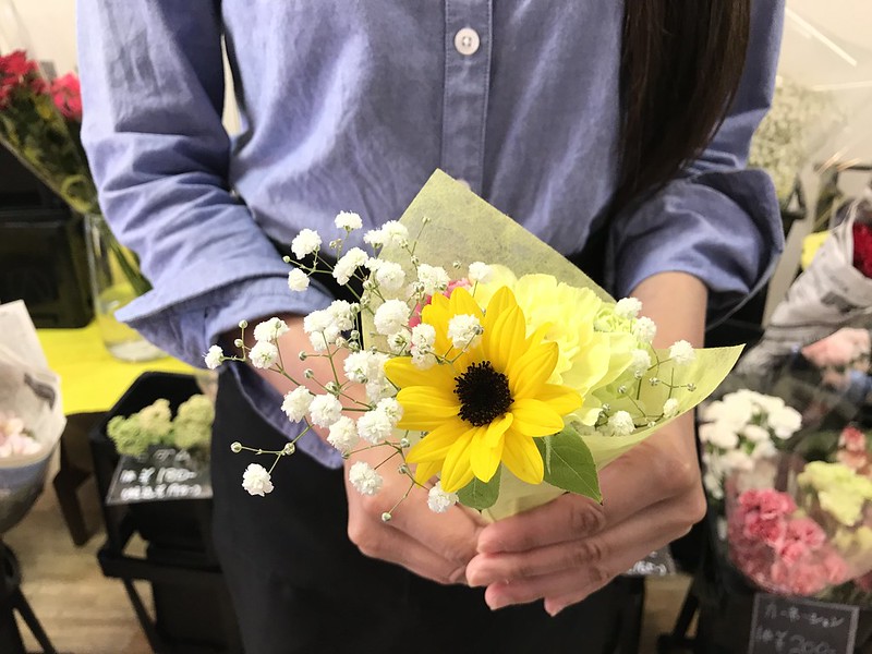 町屋駅前にある花屋さん Enishi Flower エニシフラワー のフラワーロスを救おう 自宅やお店に花を飾ってみませんか 荒川区のはなし