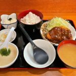 西尾久にある昭和25年創業の「どん平」で食べたとんかつと麦とろが絶品だった