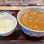 地味な見た目に秘めた美味しさ！町屋駅前にある「京屋」でランチにカレー南蛮のセット