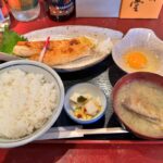 東日暮里にある「居酒屋ゔぃゔぃ庵」でランチにハラス塩焼定食を食べてみた