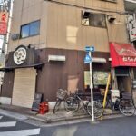 2025年3月、西日暮里駅の近くに「炭火串焼きとレモンサワーの店 檸檬酒場」がオープン