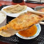宮地交差点近くにオープンした「餃子食堂 春風」で「餃子は一龍」の巨大な餃子を使ったランチを食べてみた